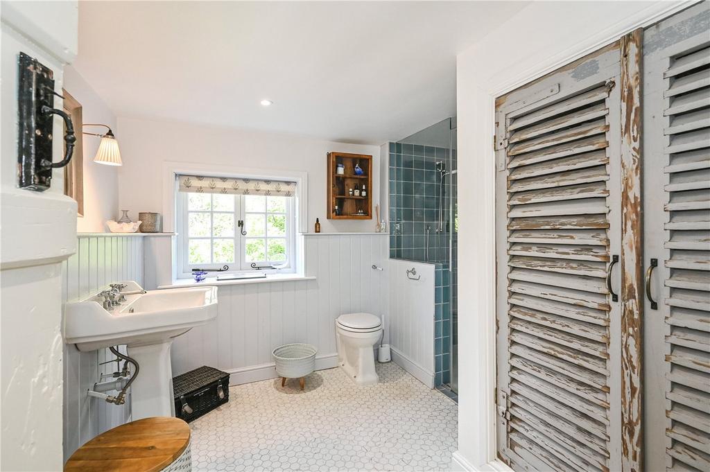 Cottage Shower Room