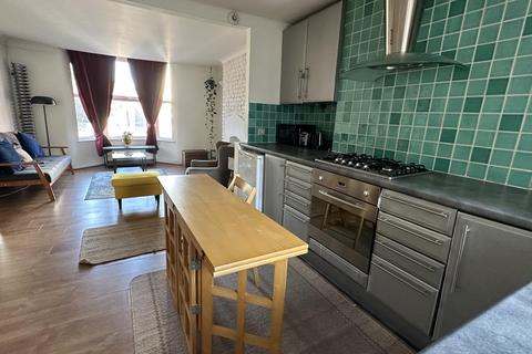 1 bedroom flat to rent, Kenworthy Road, Homerton, E9