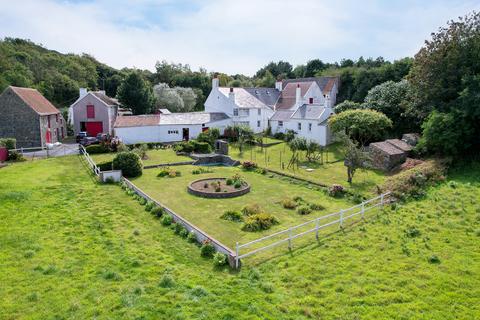 undefined, Rue des Portelettes, Torteval, Guernsey, GY8