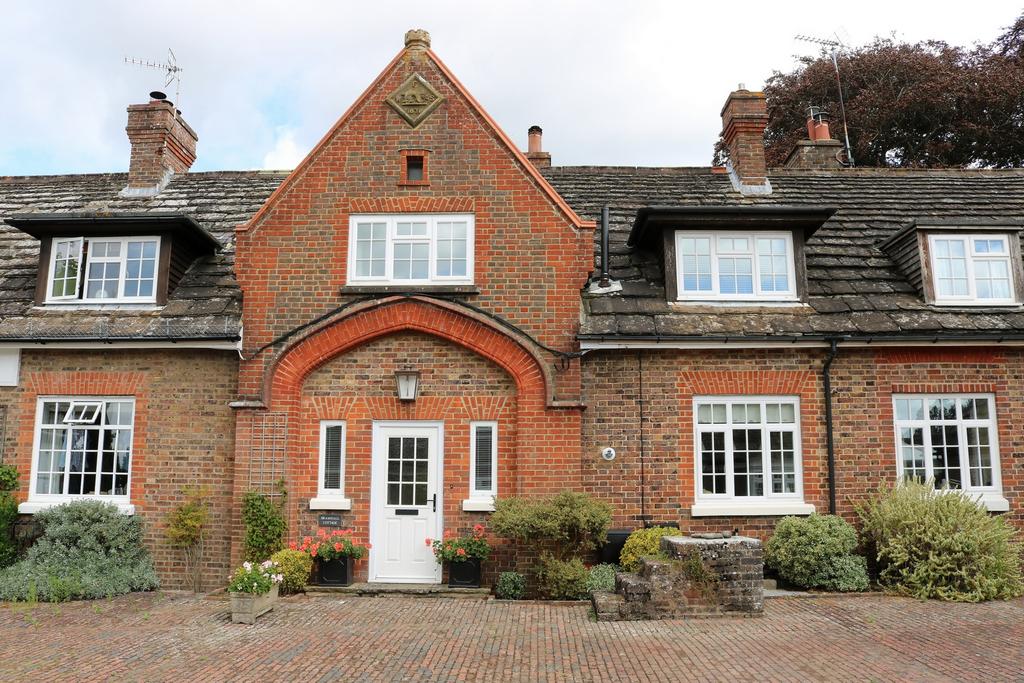 Cuckfield Park, Cuckfield, RH17 2 bed house for sale £550,000