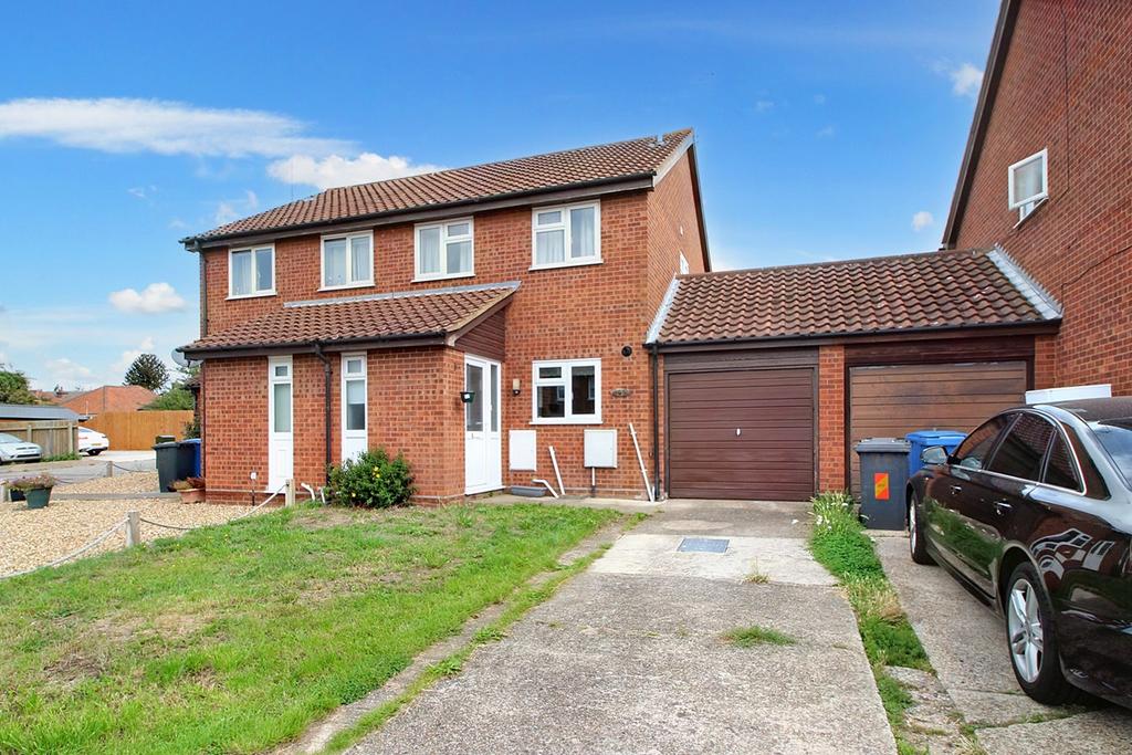 Dover Road, Ipswich IP3 3 bed semidetached house for sale £265,000