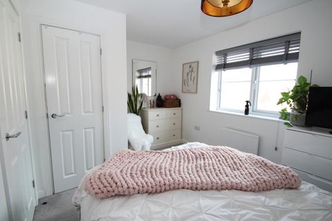 37 The Circle, Great Blakenham, Ipswich, IP6 0FD