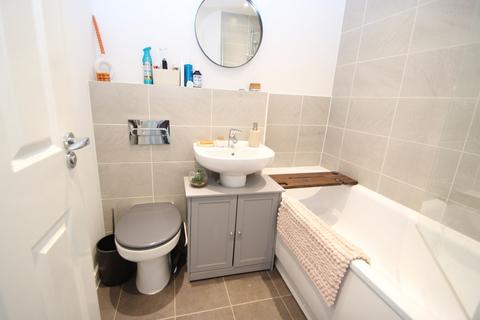 37 The Circle, Great Blakenham, Ipswich, IP6 0FD