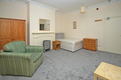 1 bedroom flat to rent - Moorland Road, Hyde Park, Leeds, LS6