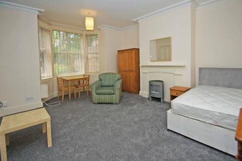 1 bedroom flat to rent, Park Court, 13-14 Moorland Road, Hyde Park, Leeds, LS6