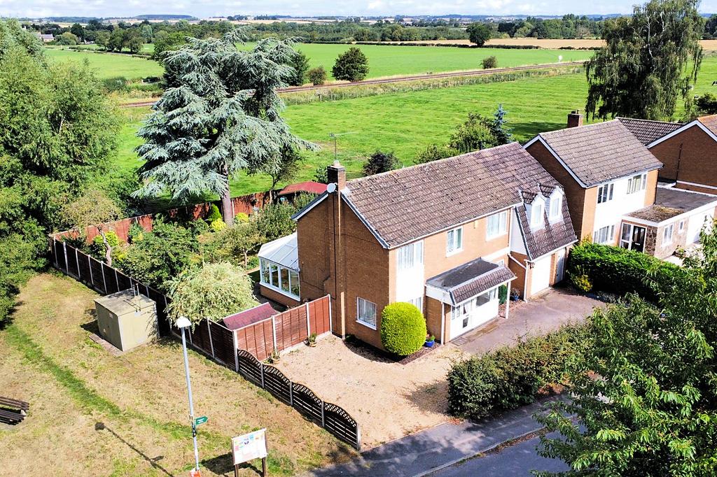 Wreake Drive, Rearsby, LE7 5 bed detached house for sale £499,950