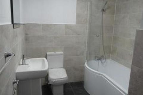 2 bedroom flat to rent, 20 Ednam Court, Dudley, DY1 1AG