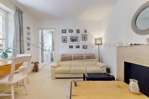 Prince Albert Road, St John's Wood, NW8