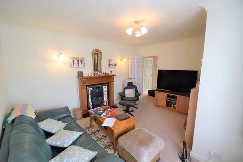 3 Ash Grove, Feltham, TW14 8AR