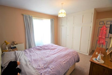 3 Ash Grove, Feltham, TW14 8AR