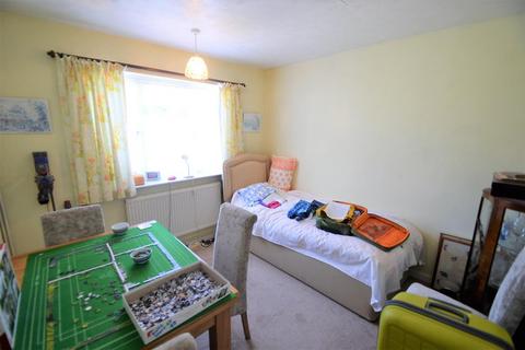 3 Ash Grove, Feltham, TW14 8AR