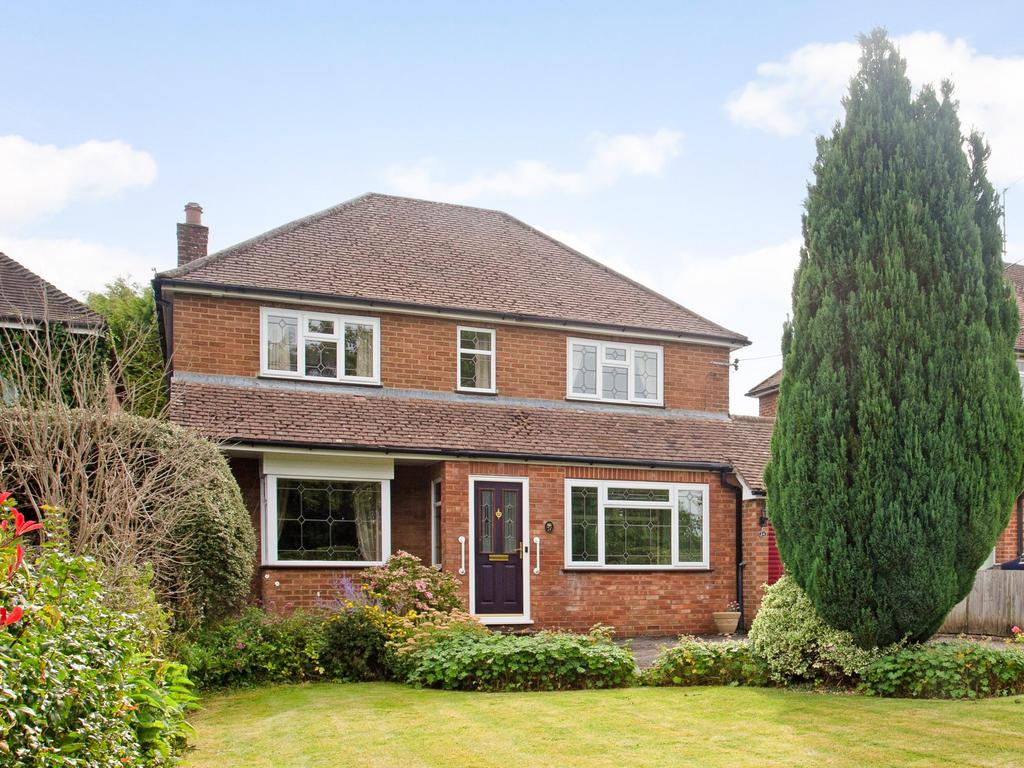 Park Lane, Old Basing, Basingstoke, Hampshire, RG24 3 bed link detached ...