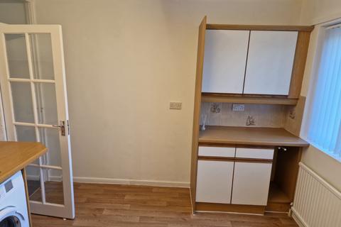 2 bedroom flat to rent, Magdalen Road, Bexhill-on-Sea TN40