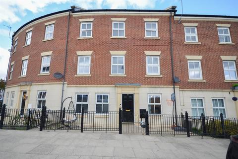 4 bedroom townhouse for sale, Sea Winnings Way, South Shields