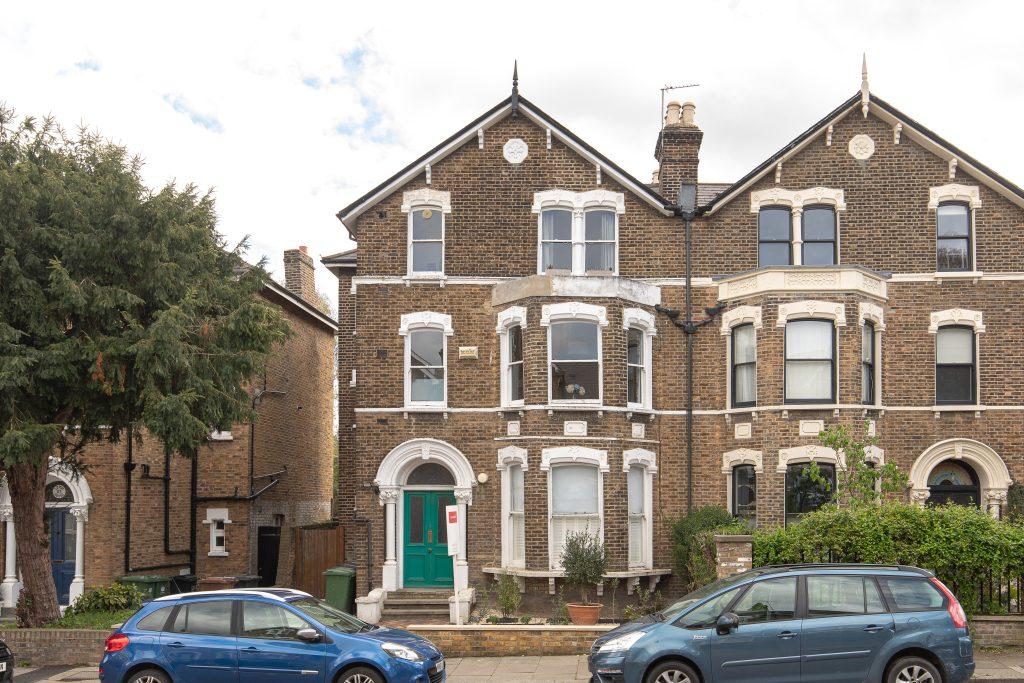 Tyrwhitt Rd, Brockley, SE4 2 bed flat for sale £625,000