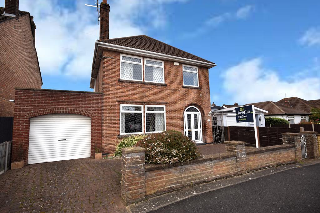 Lumley Crescent, Skegness PE25 3 bed detached house for sale £265,000