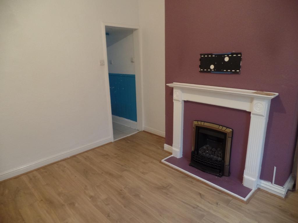 Balfour Street, Bradford, West Yorkshire, BD4 3 bed terraced house for