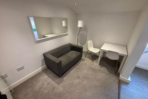 2 bedroom flat to rent, Railway Street, Beverley, East Riding of Yorkshire, HU17