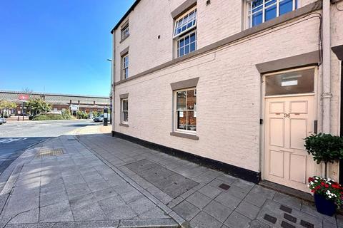 2 bedroom flat to rent, Railway Street, Beverley, East Riding of Yorkshire, HU17