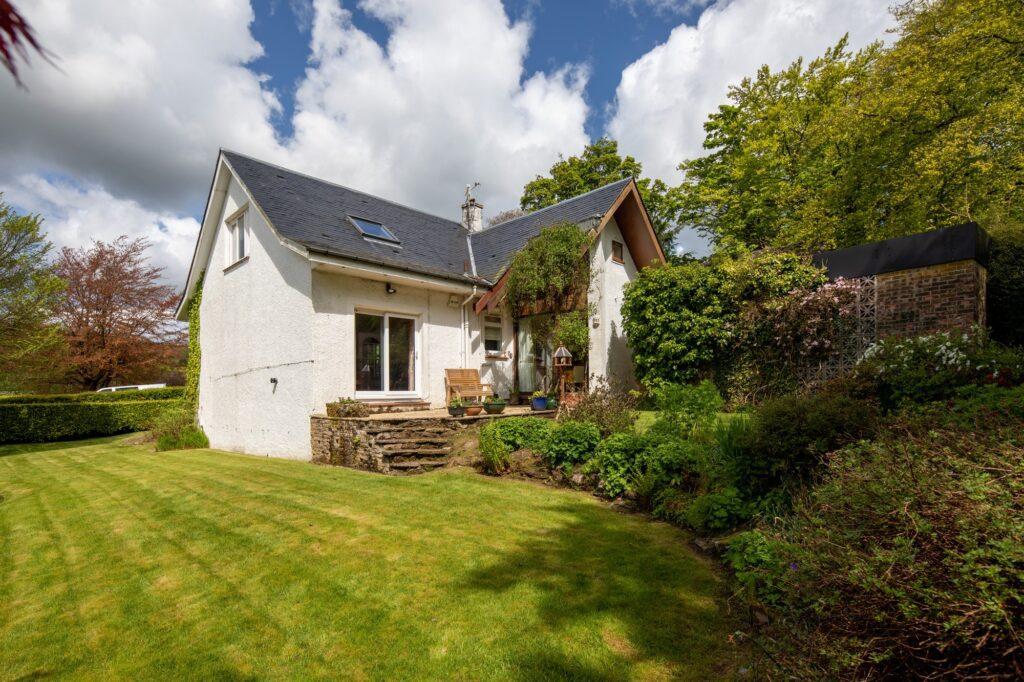 Trees, Neilston Road, Uplawmoor 3 bed detached bungalow for sale £359,000
