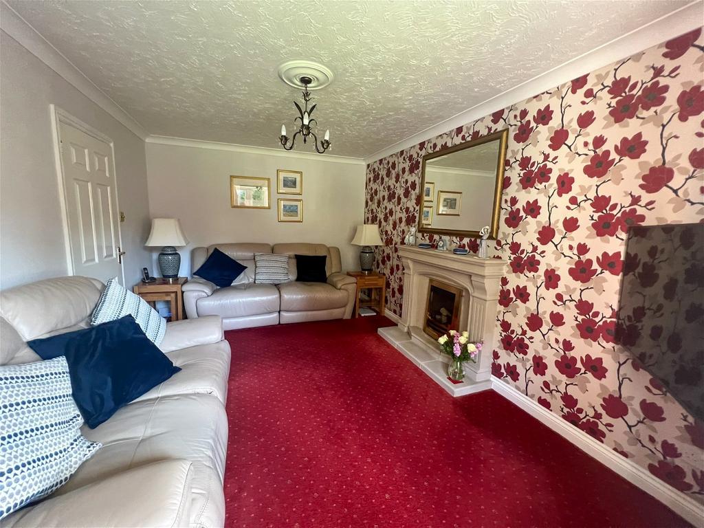 Huxley Vale, Kingskerswell, Newton Abbot, TQ12 5ED 4 bed detached house