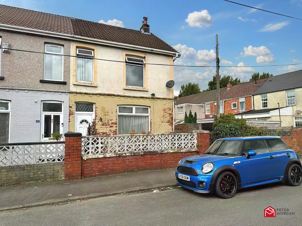 Godfrey Avenue, Glynneath, Neath... 3 bed semidetached house £125,000