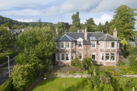 Brantwoode Ferntower Road, Crieff, PH7 3DH