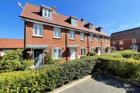 3 bedroom terraced house for sale, Hedley Way, Hailsham, East Sussex, BN273FZ