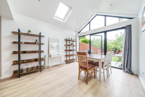 109 Fawe Park Road, London, SW15 2EG
