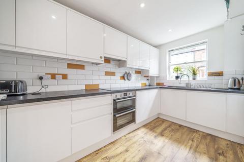 109 Fawe Park Road, London, SW15 2EG