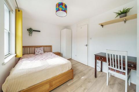 109 Fawe Park Road, London, SW15 2EG