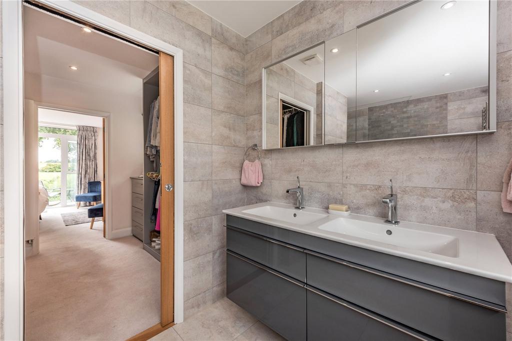 En Suite Shower