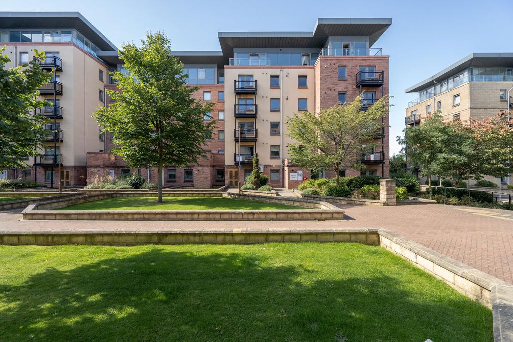 Slateford Gait, Slateford, Edinburgh, EH11 2 bed flat for sale £225,000