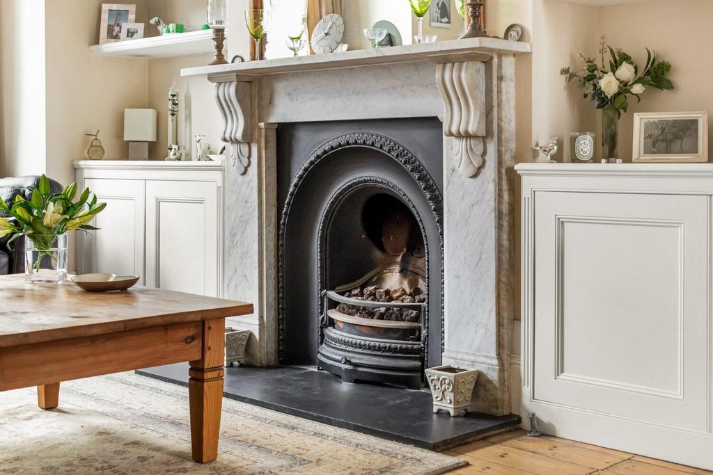 Wiverton Road, Sydenham, London, SE26 4 bed house for sale £895,000