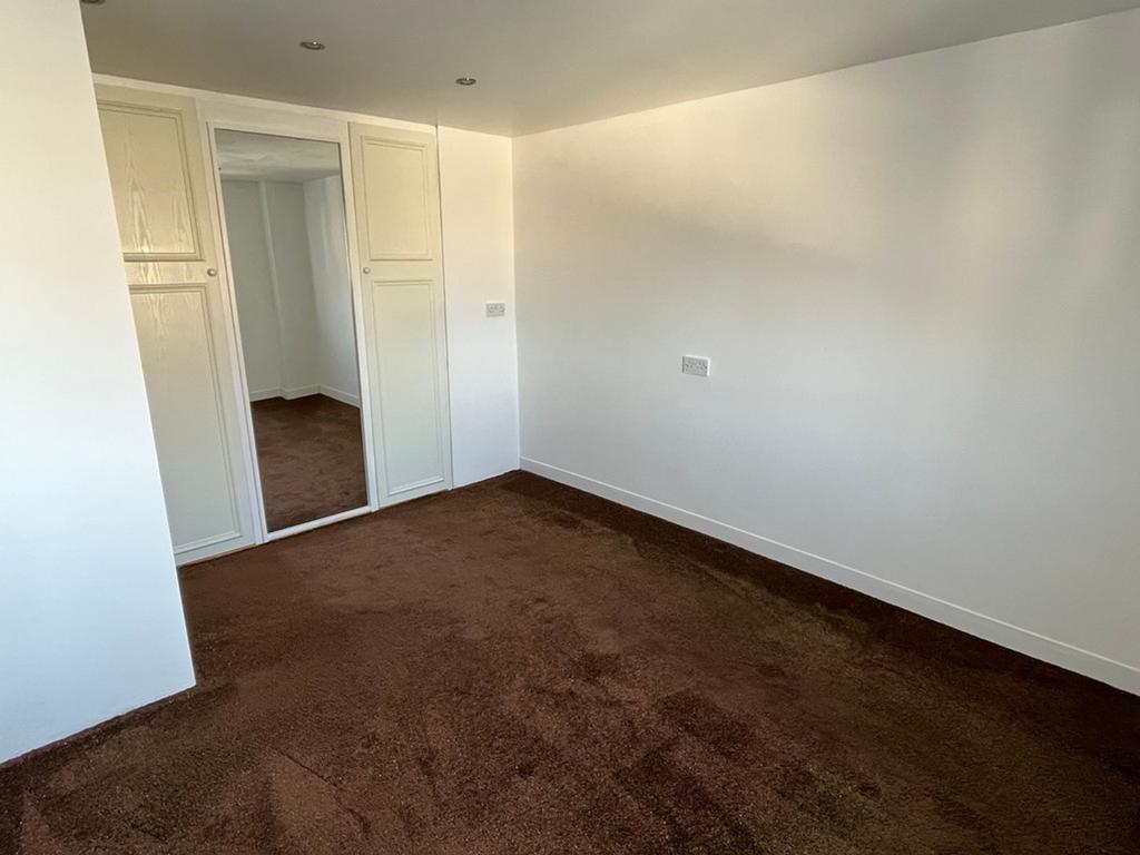 Bedroom 3 (b)