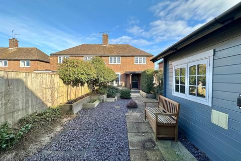 3 bedroom semi-detached house for sale, Fernhurst Close, Beaconsfield, HP9