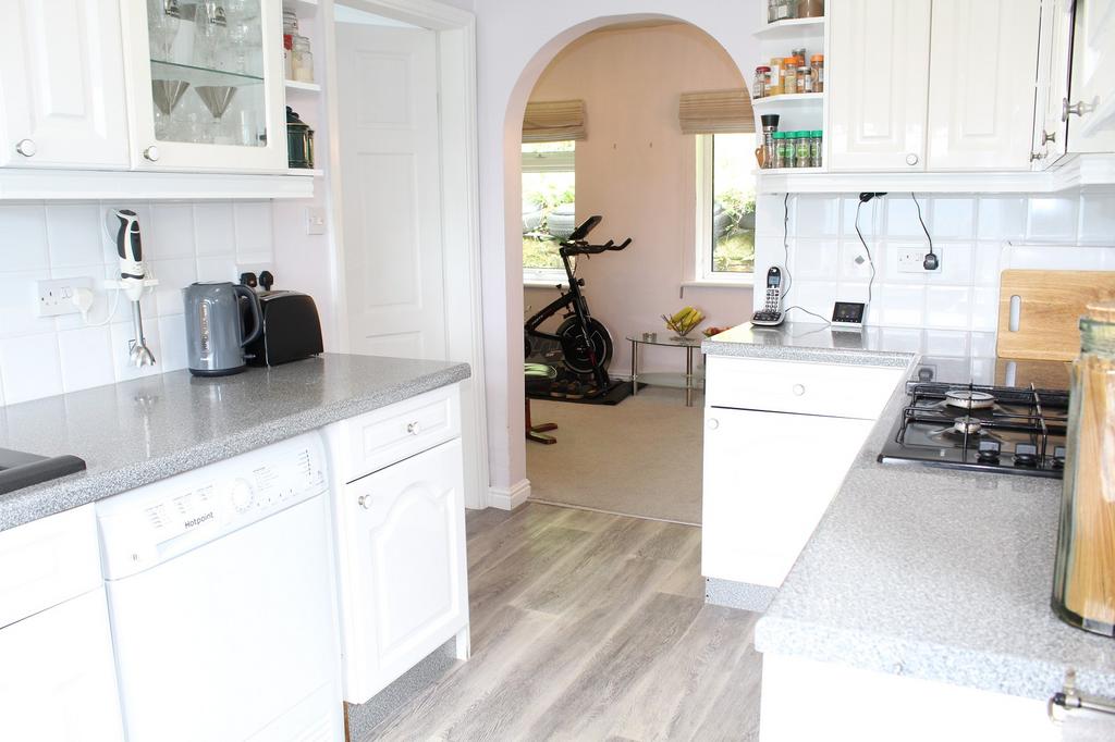Fitted Kitchen Picture 2