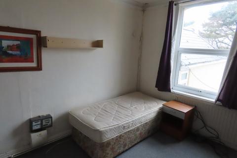 Studio to rent, Sticklepath Terrace, Barnstaple, EX31