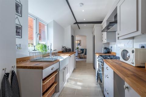 132 Birchfield Road, Redditch, B97 4LT