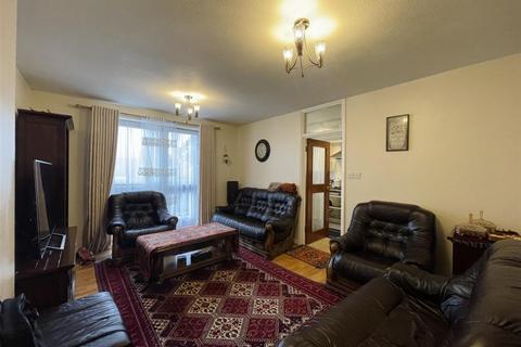 8, Albany House Albany Crescent, Edgware, HA8 5AL