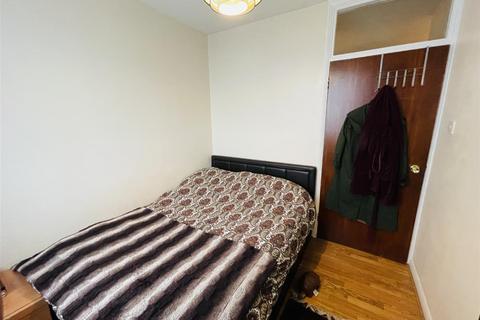 8, Albany House Albany Crescent, Edgware, HA8 5AL