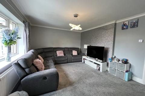9 Harlesden Close, Romford, RM3 9HU
