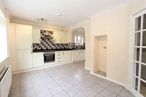 2 Castlecroft Avenue, Wolverhampton, WV3 8JP