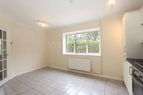 2 Castlecroft Avenue, Wolverhampton, WV3 8JP