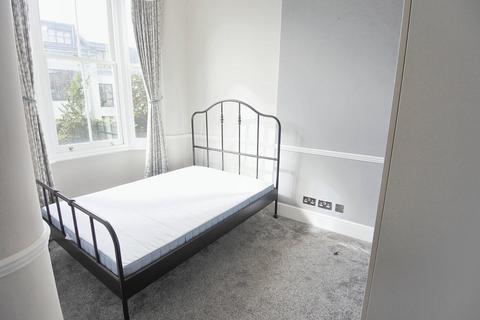 2 bedroom flat to rent, St. Julians Road, Kilburn NW6