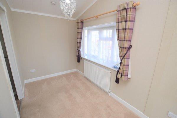 Open plan lounge &amp; dining room