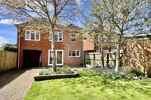 5 bedroom detached house for sale, Hiltom Road, Ringwood, BH24 1PW