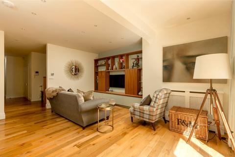 3 Dublin Meuse, Edinburgh, EH3 6NW