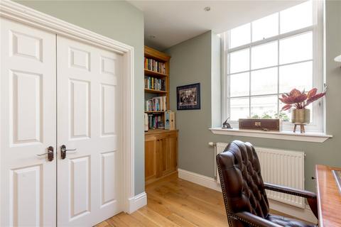 3 Dublin Meuse, Edinburgh, EH3 6NW