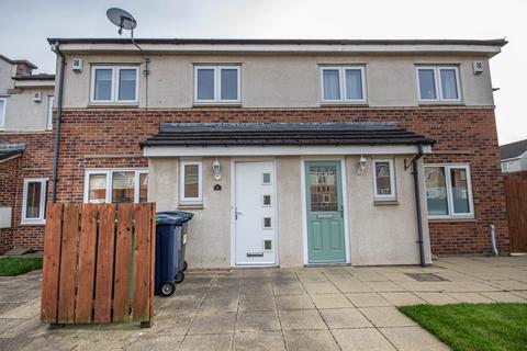 3 bedroom terraced house to rent, Cormorant Drive, Gateshead